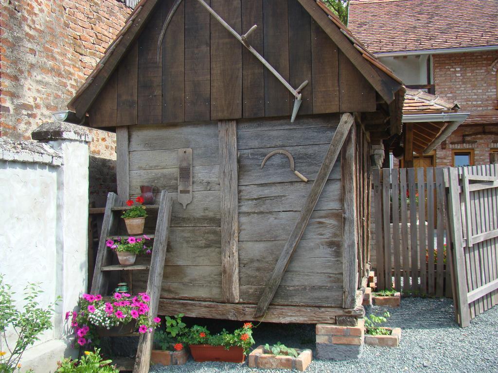 Country House Tunjina Kuca Stara Kapela Pension Pavlovci Buitenkant foto
