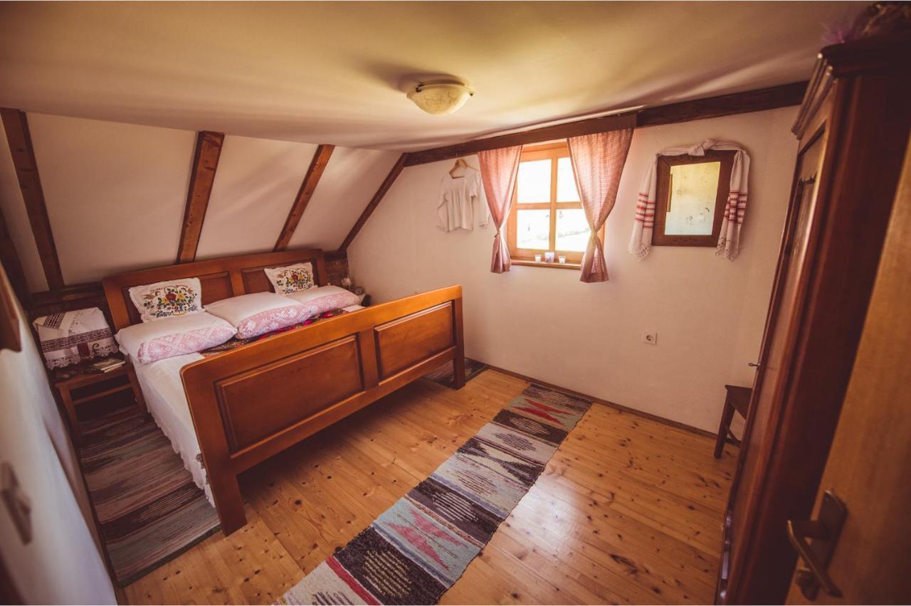 Country House Tunjina Kuca Stara Kapela Pension Pavlovci Buitenkant foto