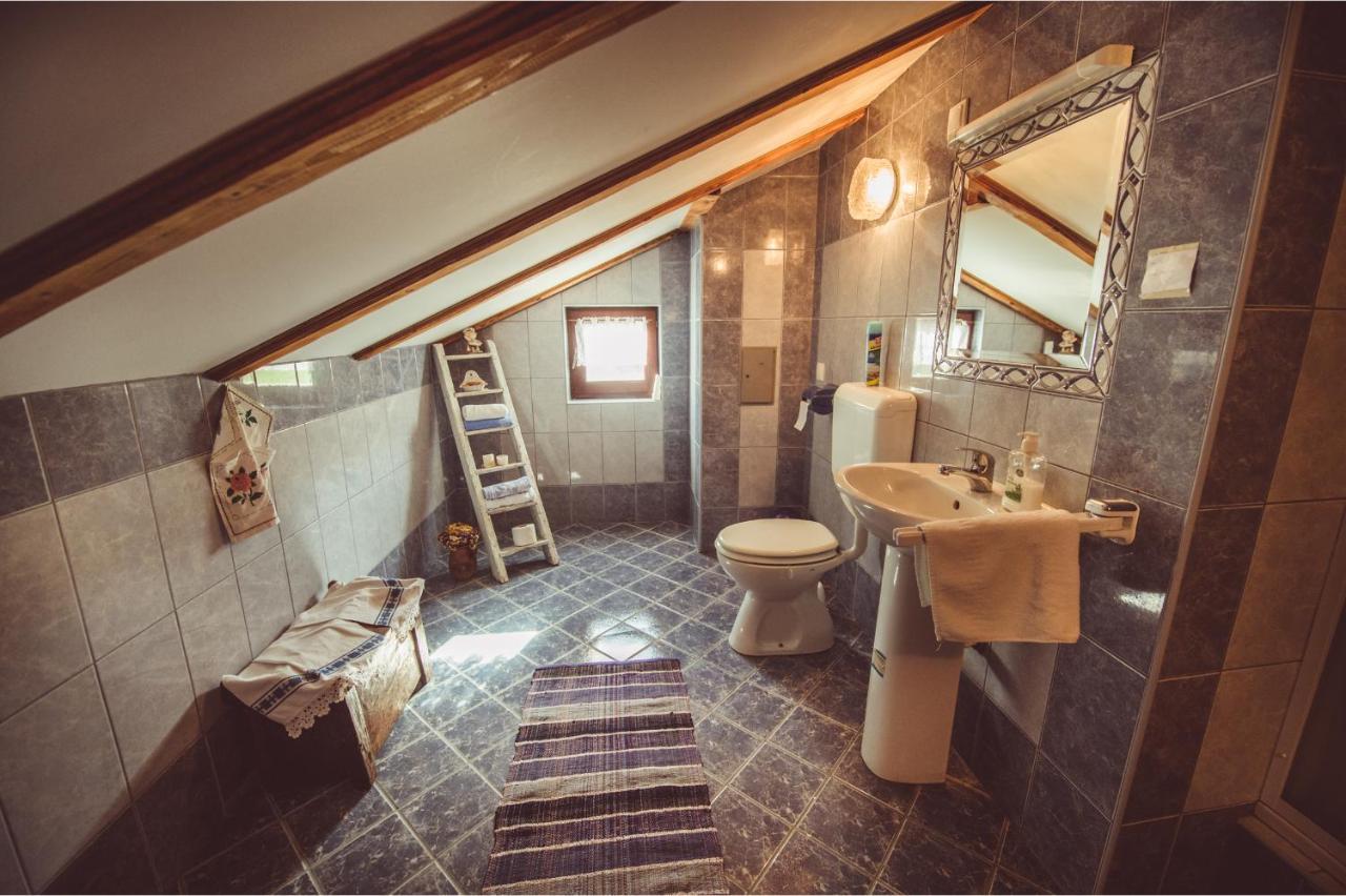 Country House Tunjina Kuca Stara Kapela Pension Pavlovci Buitenkant foto