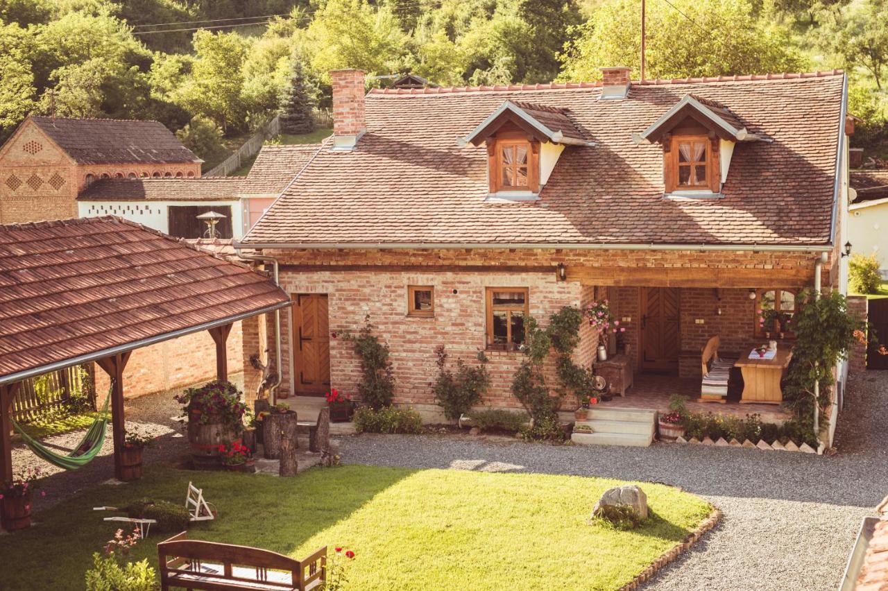 Country House Tunjina Kuca Stara Kapela Pension Pavlovci Buitenkant foto